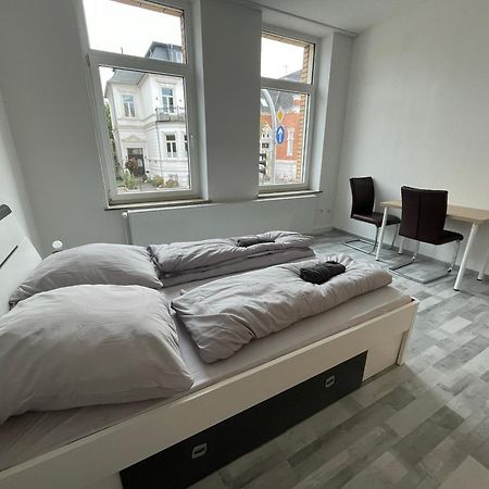 Ferienwohnung Schönes einfaches zentrales Zimmer in Oldenburg Exterior foto