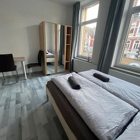 Ferienwohnung Schönes einfaches zentrales Zimmer in Oldenburg Exterior foto