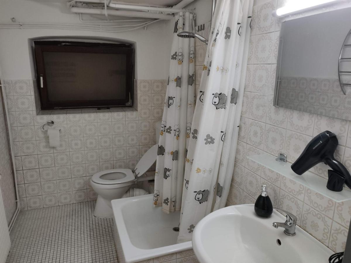 Schönes einfaches zentrales Zimmer in Oldenburg Exterior foto