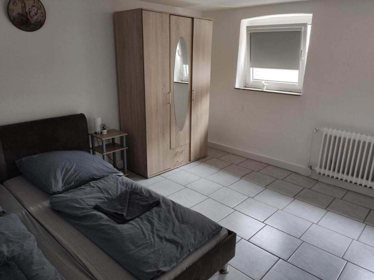 Ferienwohnung Schönes einfaches zentrales Zimmer in Oldenburg Exterior foto