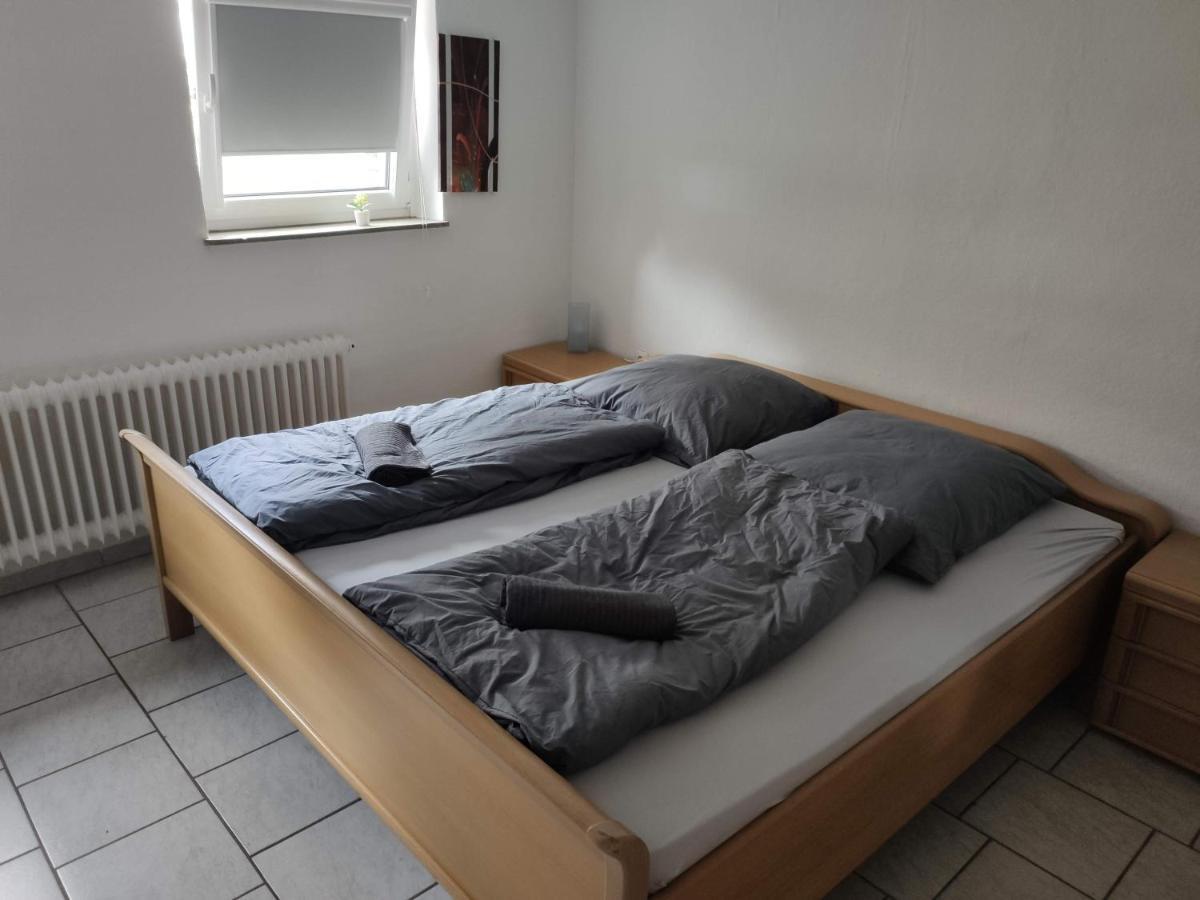 Ferienwohnung Schönes einfaches zentrales Zimmer in Oldenburg Exterior foto