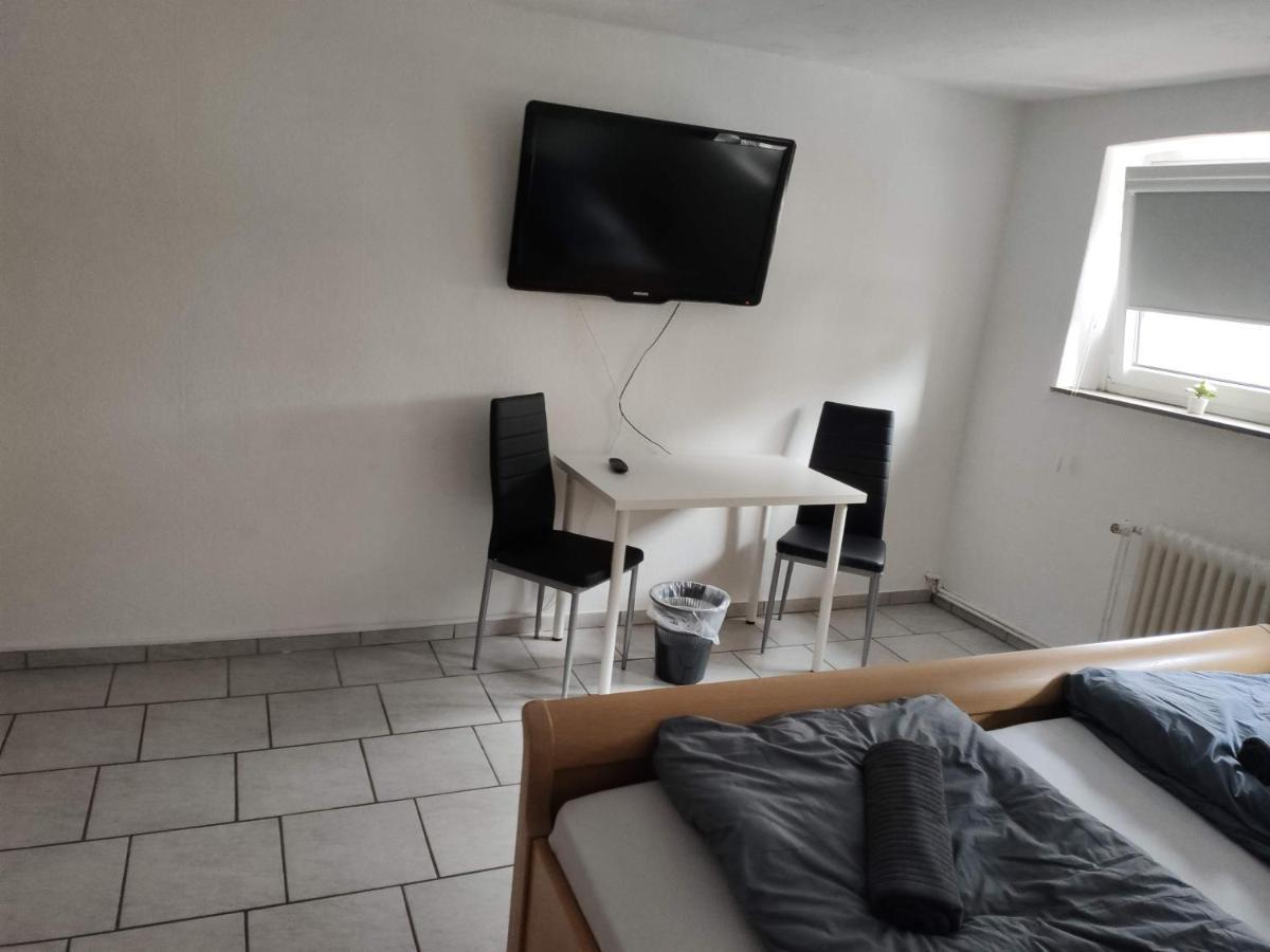 Ferienwohnung Schönes einfaches zentrales Zimmer in Oldenburg Exterior foto