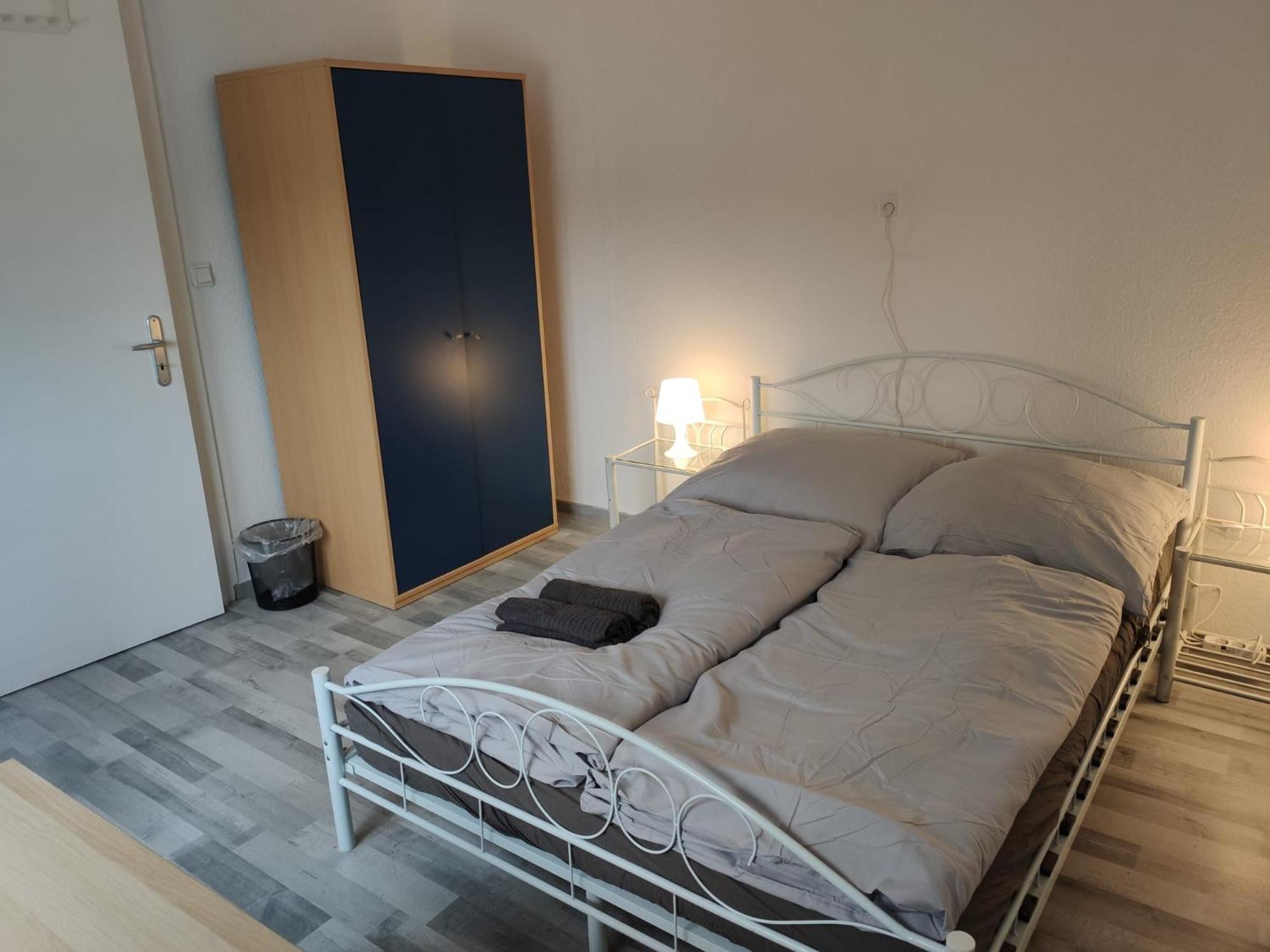 Ferienwohnung Schönes einfaches zentrales Zimmer in Oldenburg Exterior foto